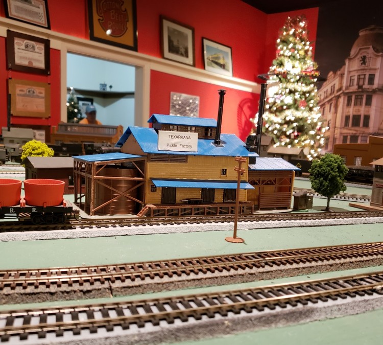 lindsey-railroad-museum-in-downtown-texarkana-photo